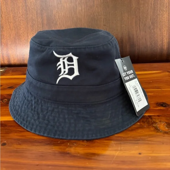 47 Brand Black Bucket Hat with White Logo - Picture 1 of 6